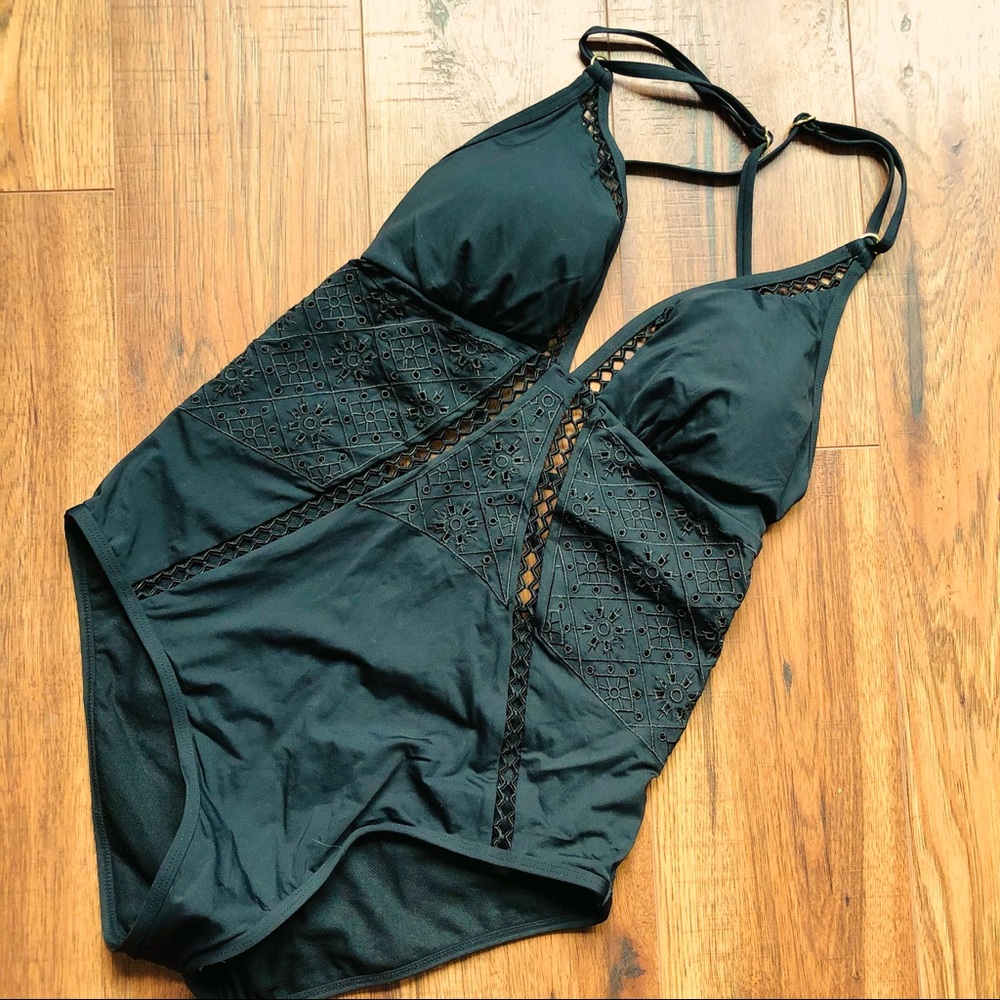 Time and Tru- Black Swimsuit— Size Large